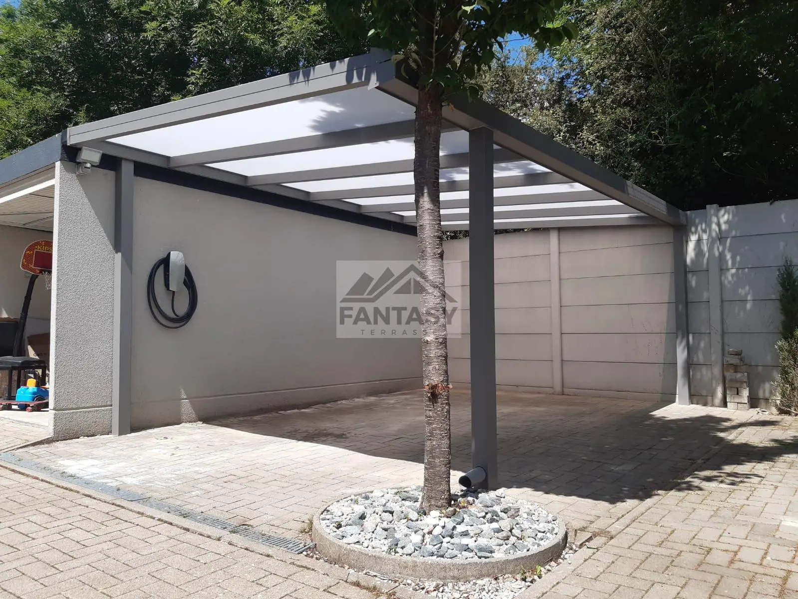 Doppelcarport für E-Autos