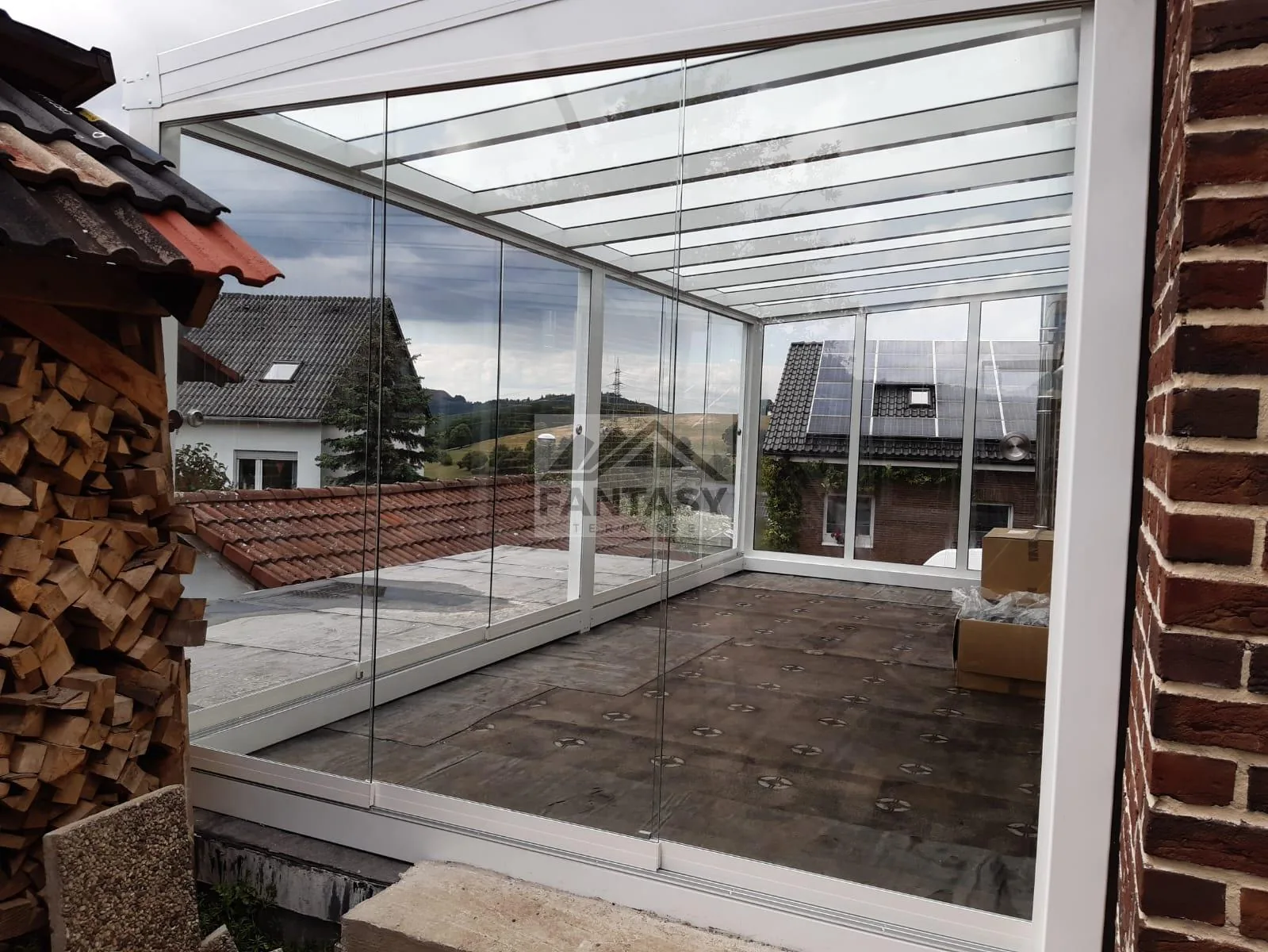 Terrassendach Kaltwintergarten komplett in Weiß mit Glasschiebewand