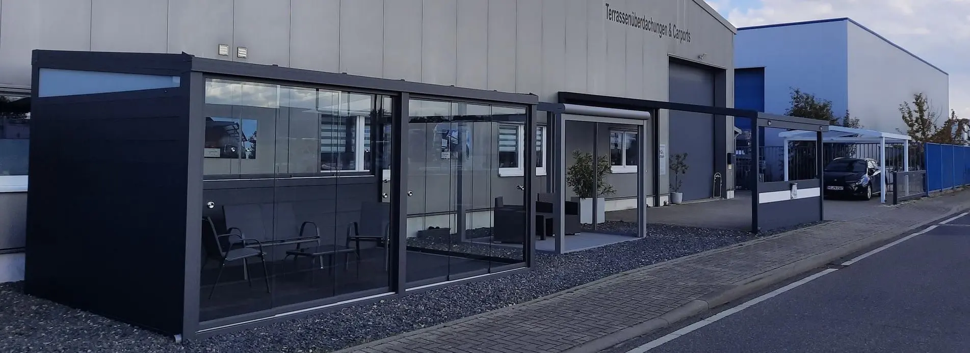 Aluminium Terrassenüberdachung Bausatz vom Hersteller Terrassendachfabrik